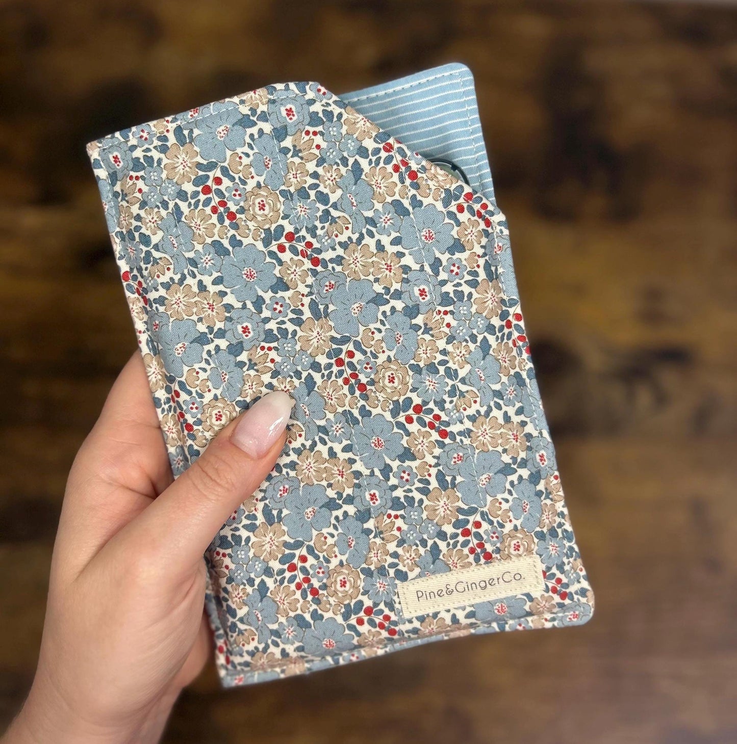 Quilted Peek-a-Boo Kindle Sleeve